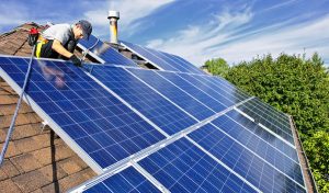 Service d'installation de photovoltaïque et tuiles photovoltaïques à Crouy